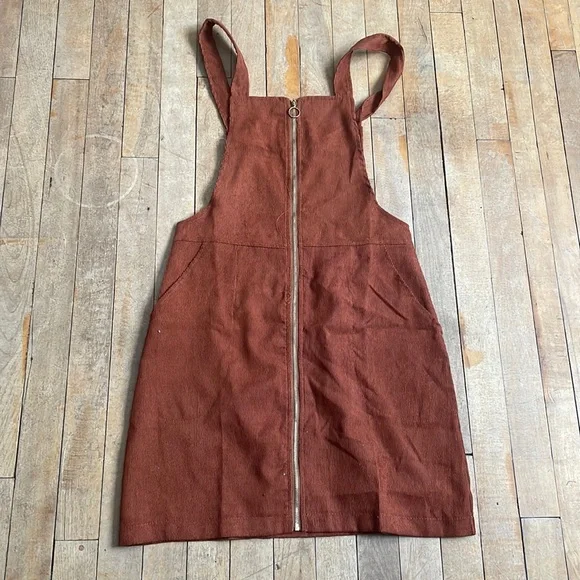 Dress - Picture 1 of 2